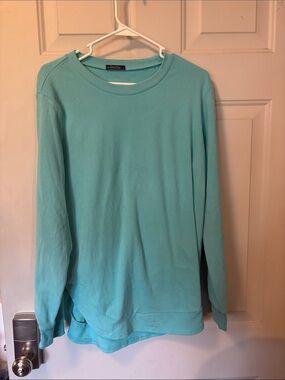 Women’s Light Teal Crewneck Long-Sleeve Shirt